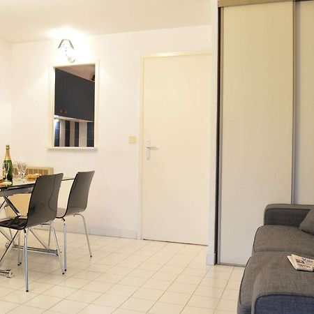 Studio Cabine A 200M De Port Frejus, Plage, Commerces, Terrasse, 4 Couchages, Menage Inclus - Fr-1-226A-31 المظهر الخارجي الصورة