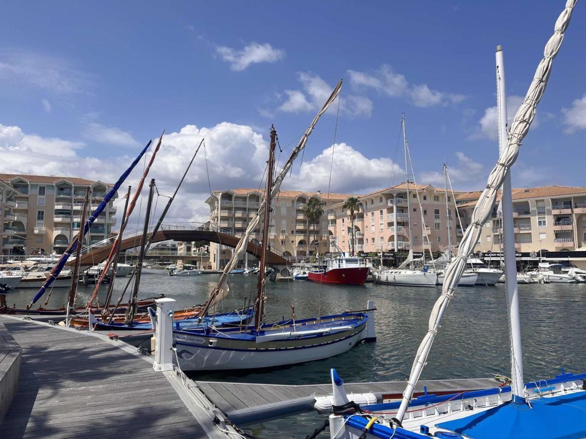 Studio Cabine A 200M De Port Frejus, Plage, Commerces, Terrasse, 4 Couchages, Menage Inclus - Fr-1-226A-31 المظهر الخارجي الصورة